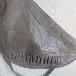 Vittorio-Floranzo Styled in Italy Leather Crescent Purse